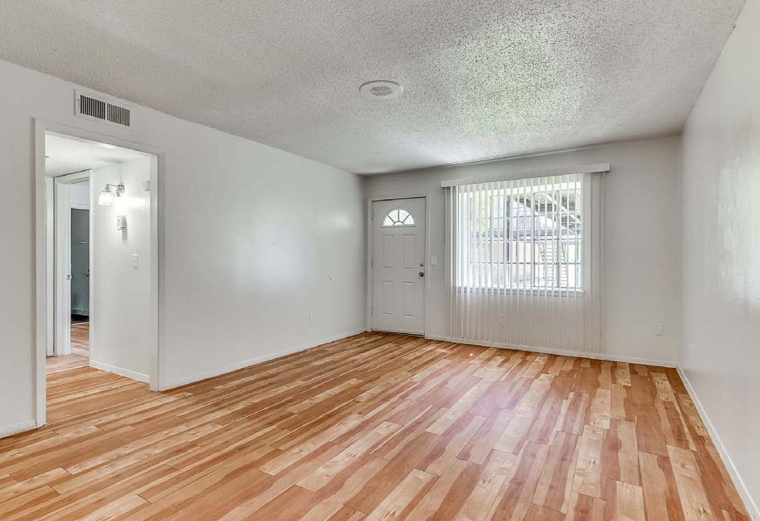 The Pines Apartments - Image 3