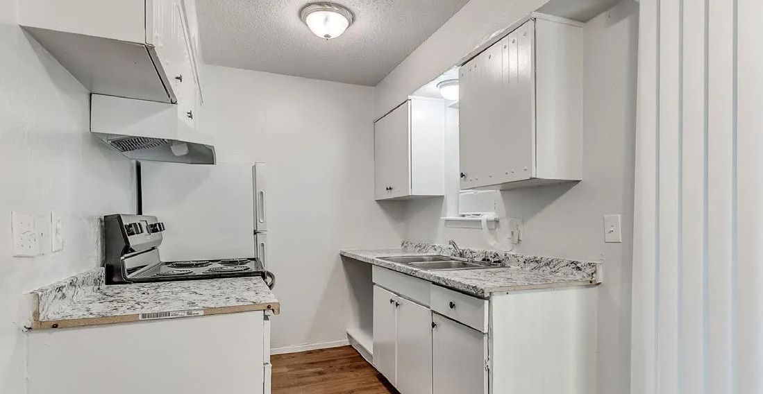 The Pines Apartments - Image 6