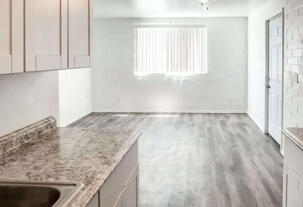 Apex Apartments   - Image 4