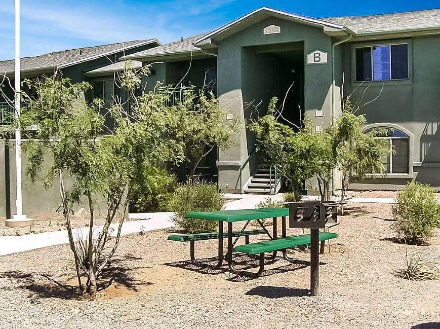 El Destino Apartments - Image 4