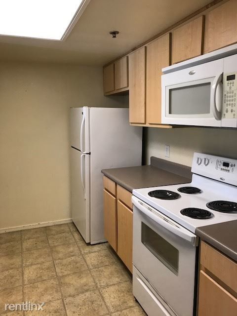 El Destino Apartments - Image 5