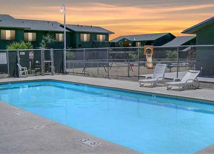 El Destino Apartments - Image 6