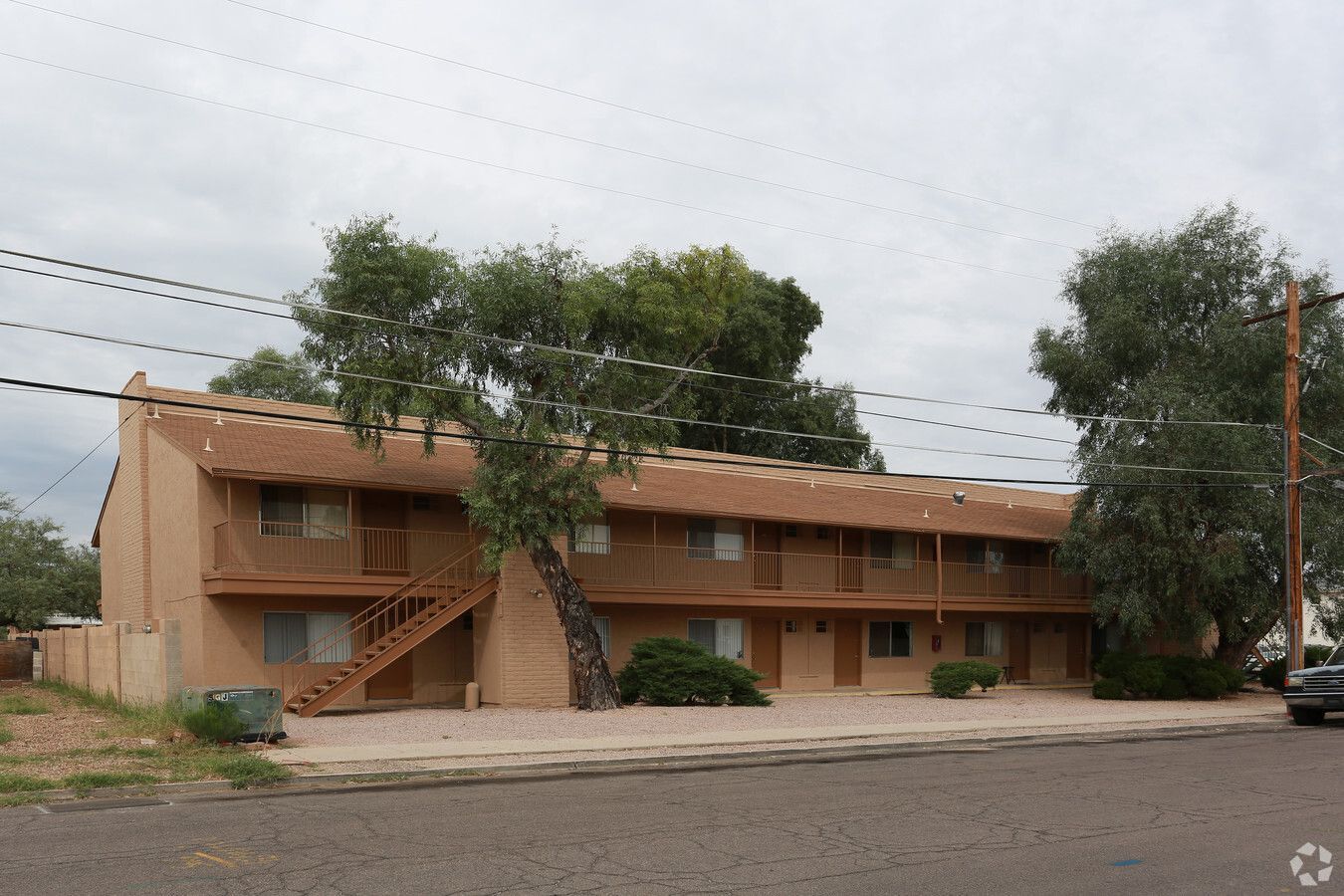 Jerrie Street Apartments - Image 1