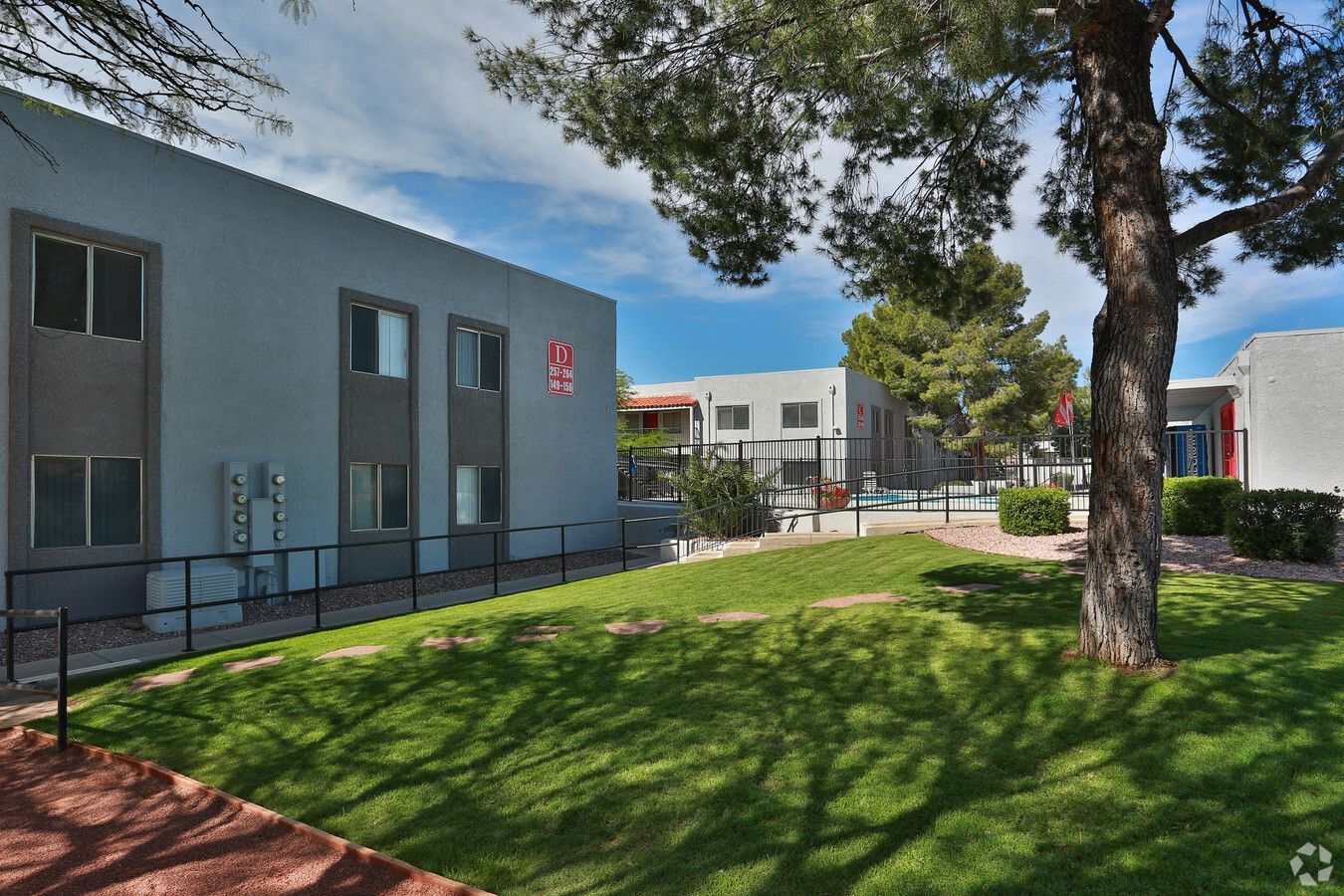 Mountain Lakes Apartments - Image 1