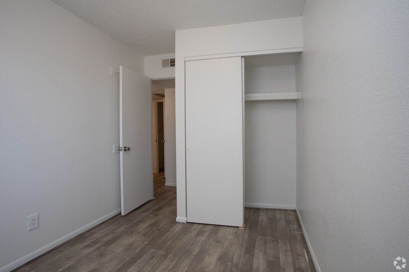 Mountain Lakes Apartments - Image 3