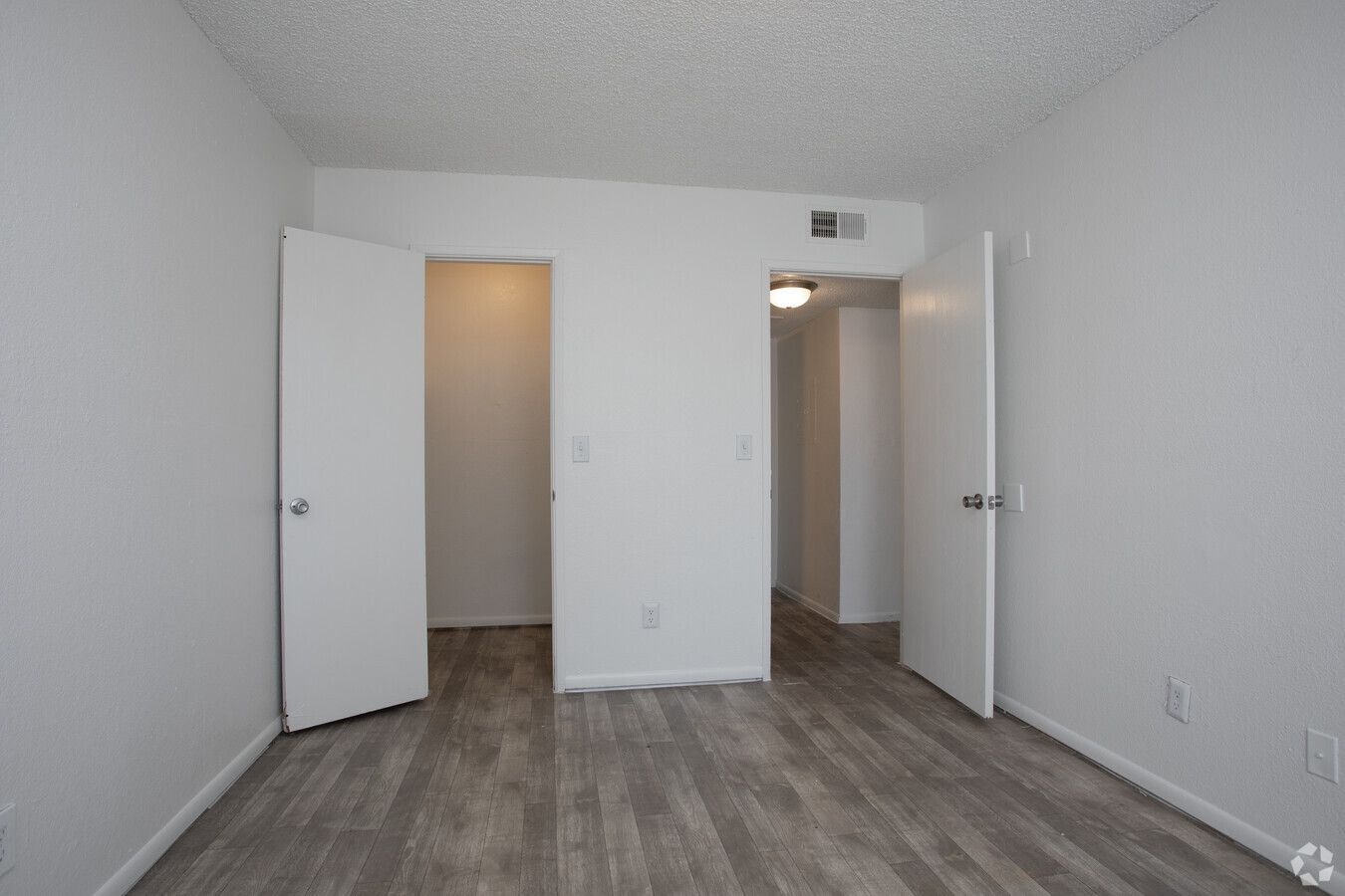 Mountain Lakes Apartments - Image 7