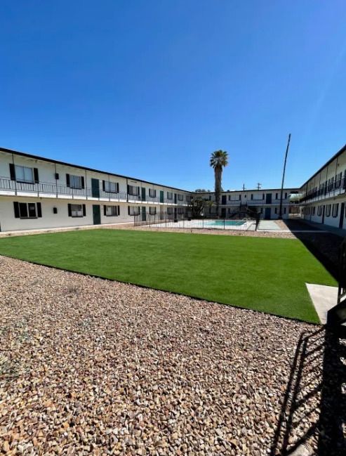 The Onyx Apartments - Image 3