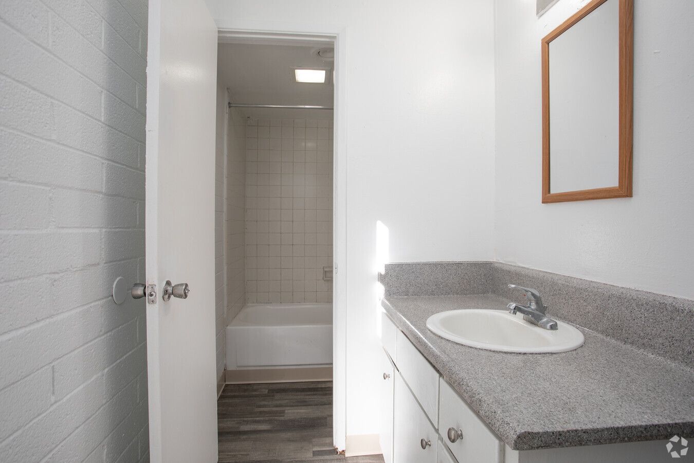 The Retro Apartments   - Image 13