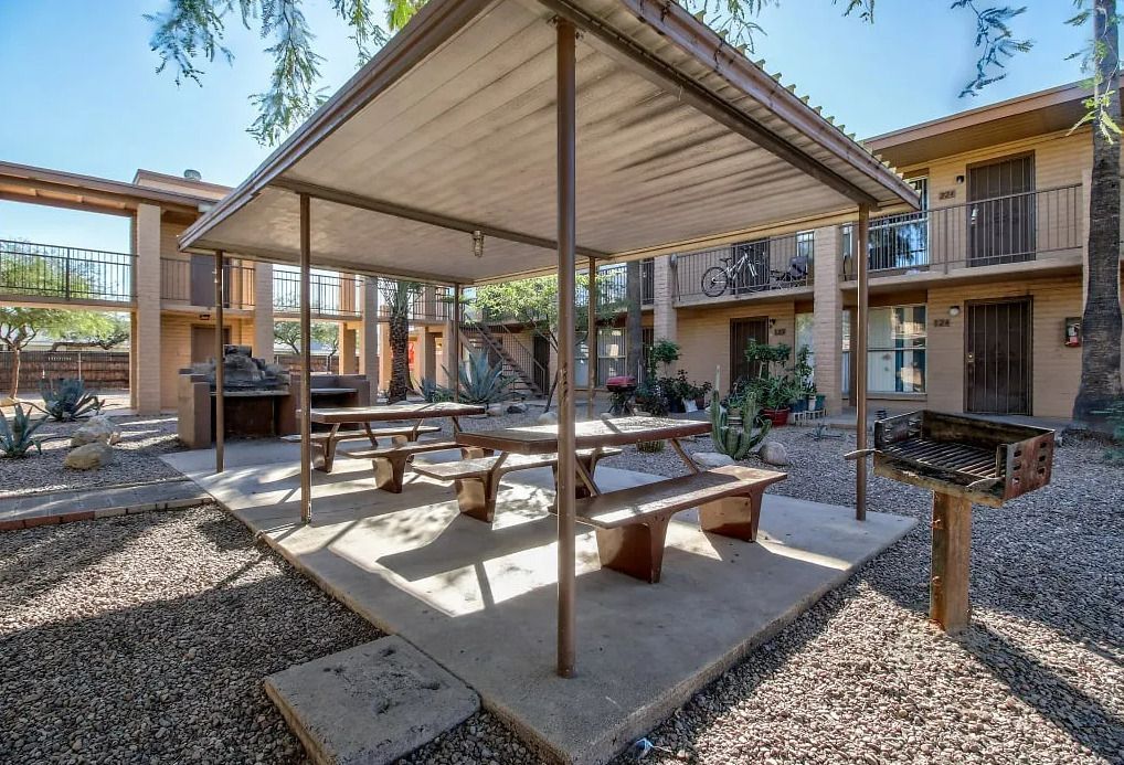 Vista Hermosa Apartments - Image 4