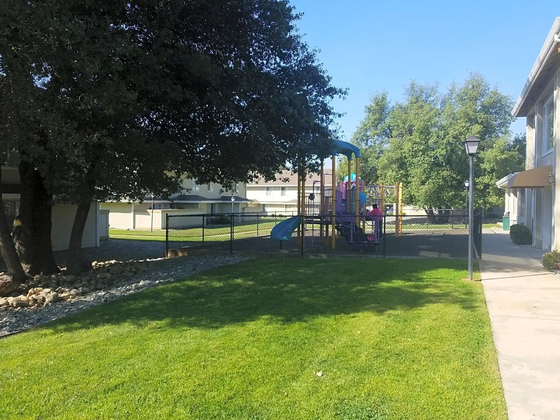 Shadowbrook Apartments  - Image 5