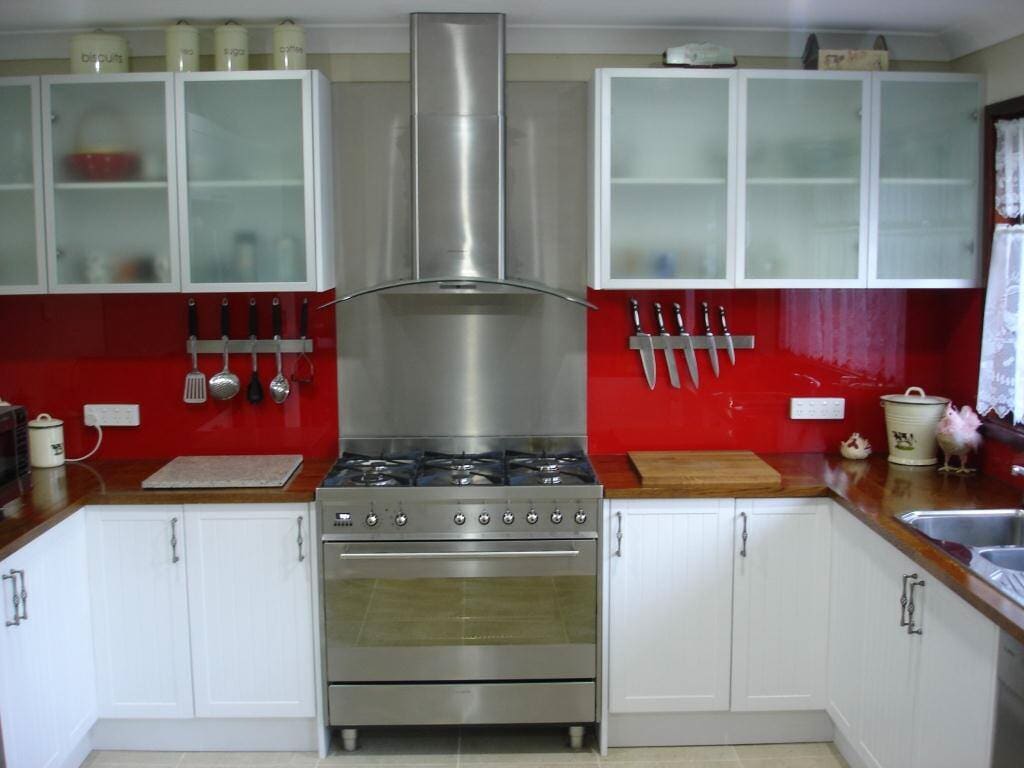 Red Splashback — Splashbacks in Cessnock, NSW