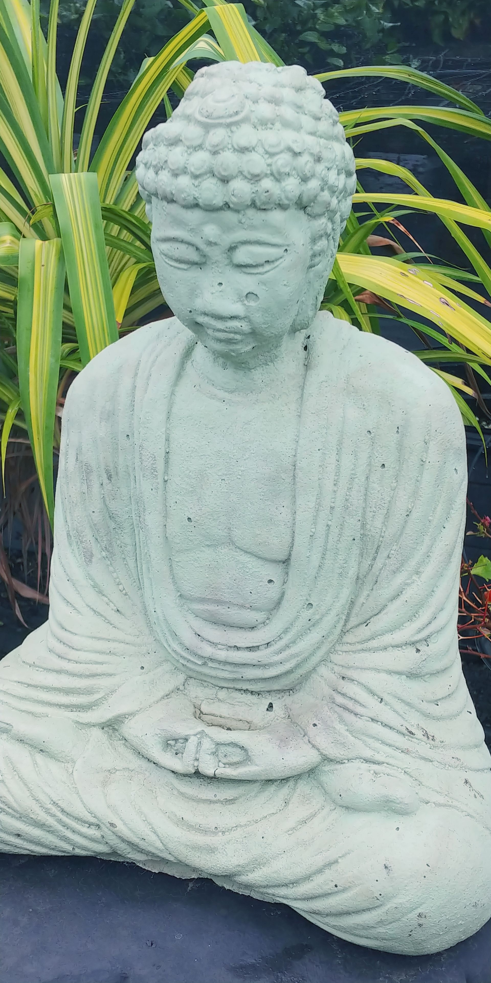 Buddhas 3 — Waimanalo, HI — Big Rock Garden