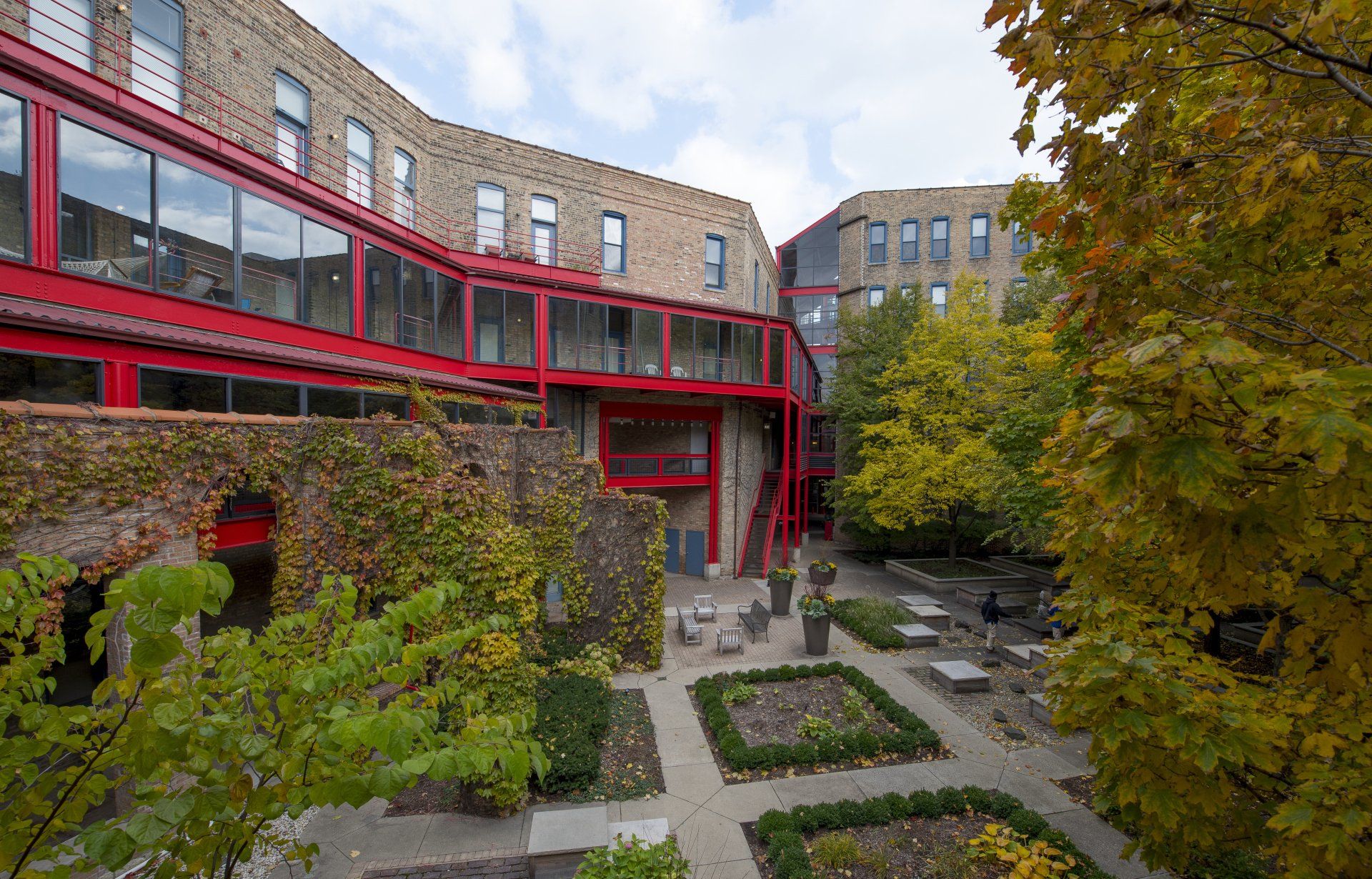 Old Town Chicago Apartments Cobbler Square Lofts
