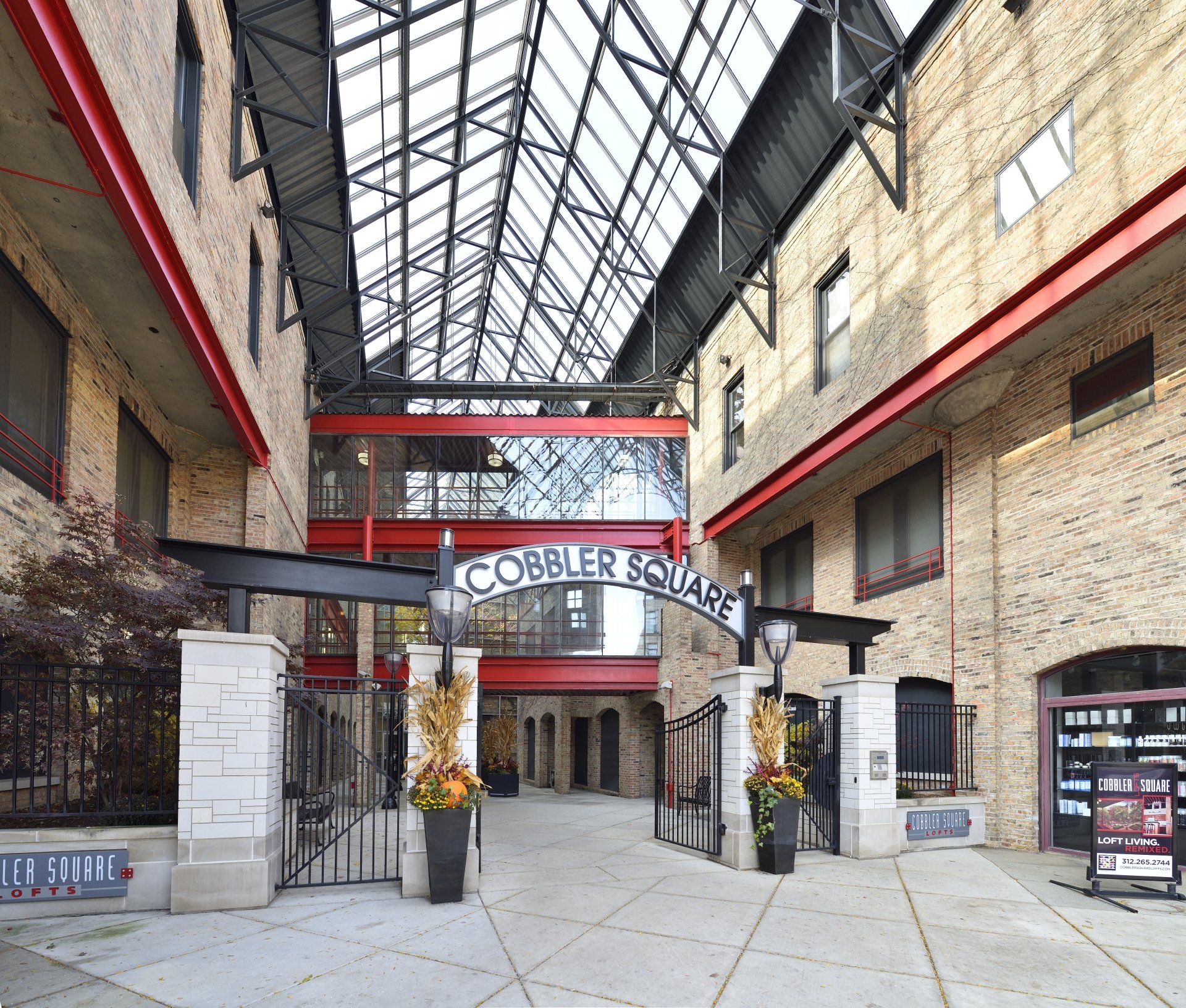 Old Town Chicago Apartments Cobbler Square Lofts