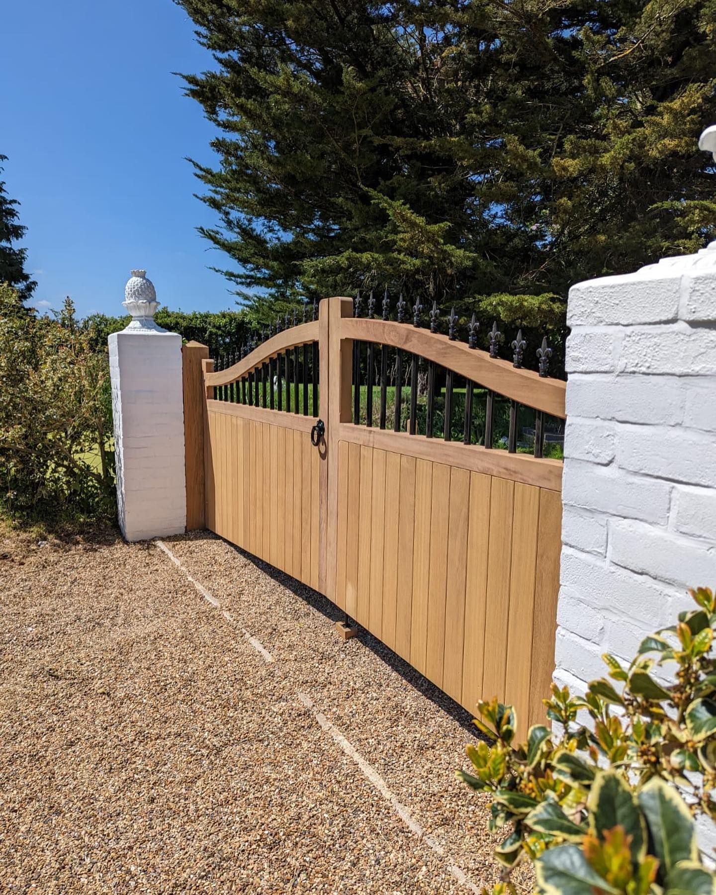 Bespoke Gates 15