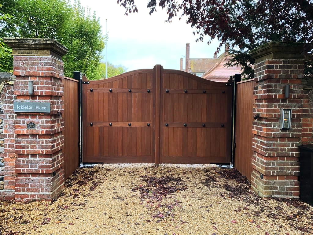 Bespoke Gates 21