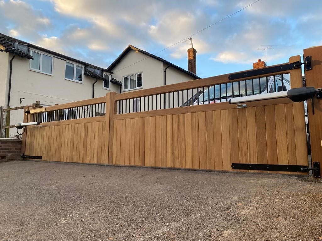Bespoke Gates 27