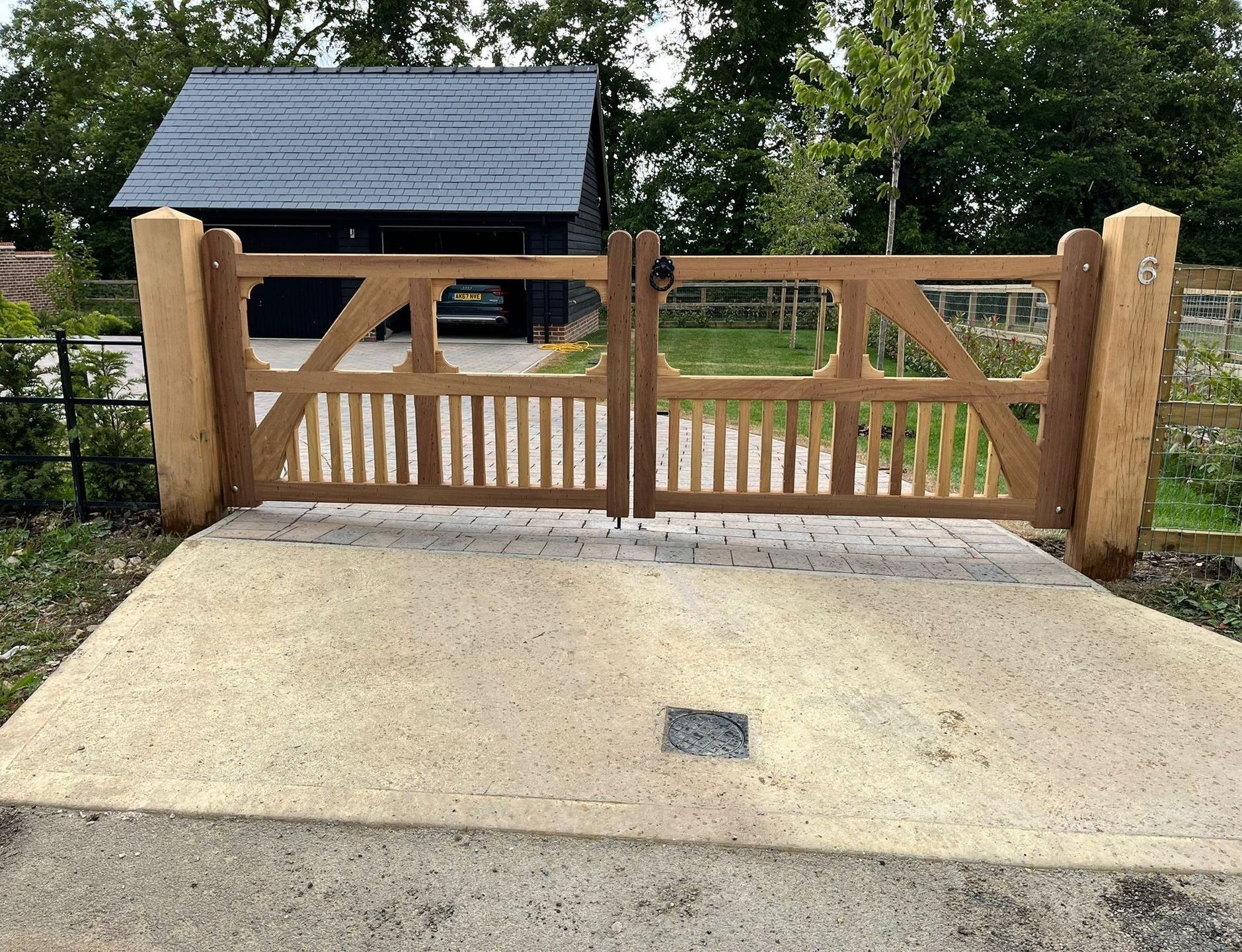 Bespoke Gates 30