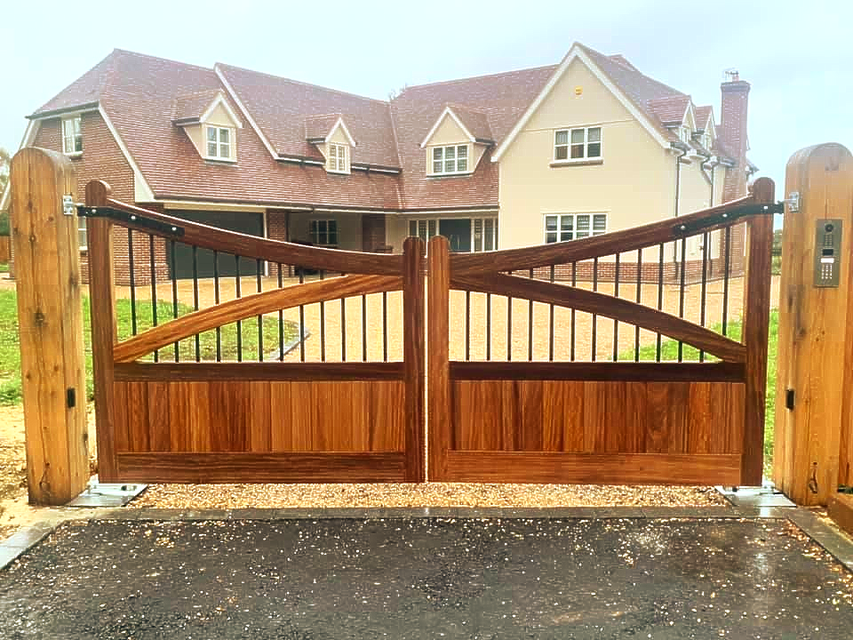 Bespoke Gates 37