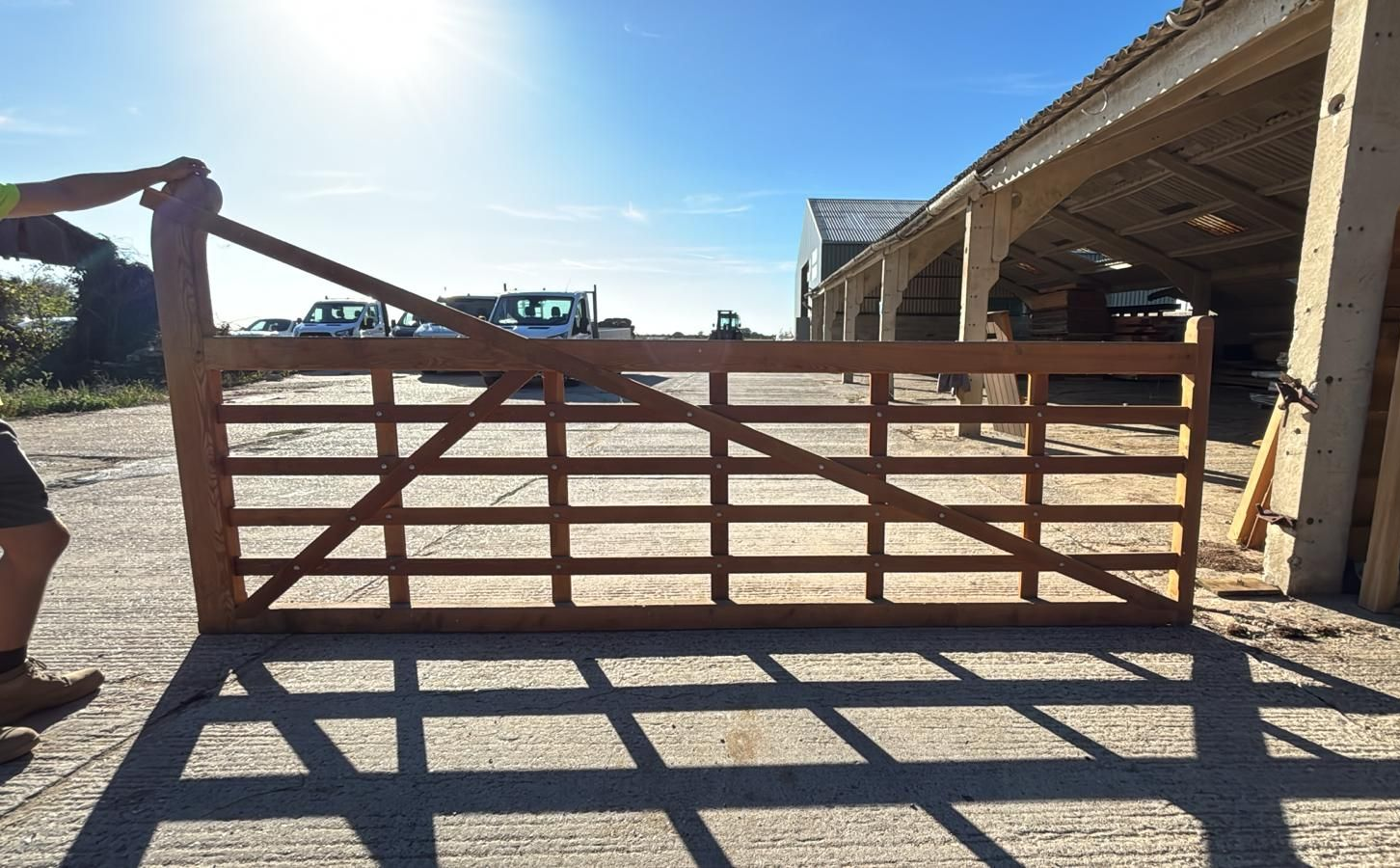 Gate Reference: BG156 