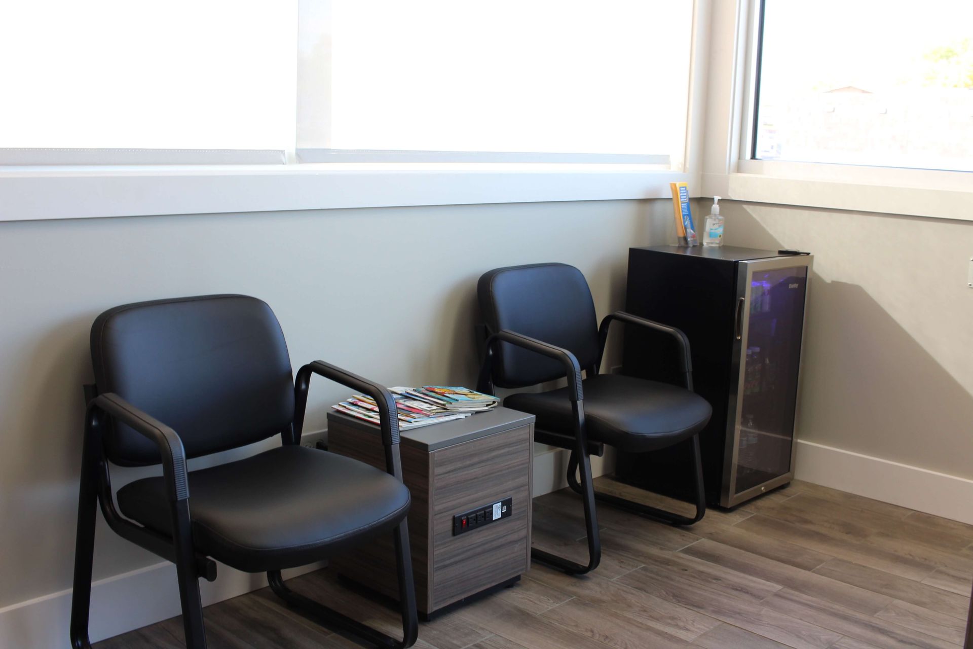 Complimentary Beverages and Customer Area | McLean Auto Repair