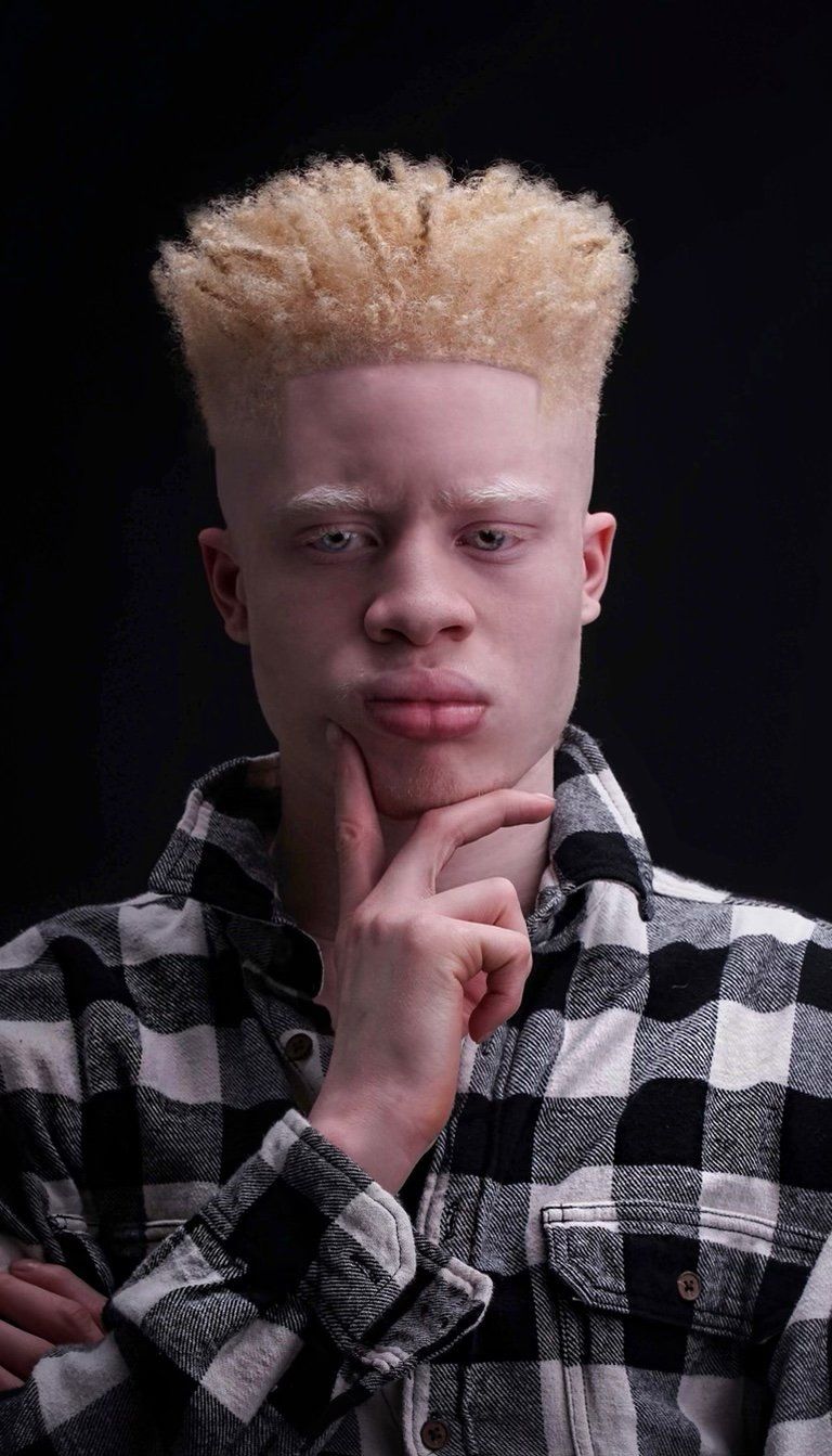 Official Cuts barber at work