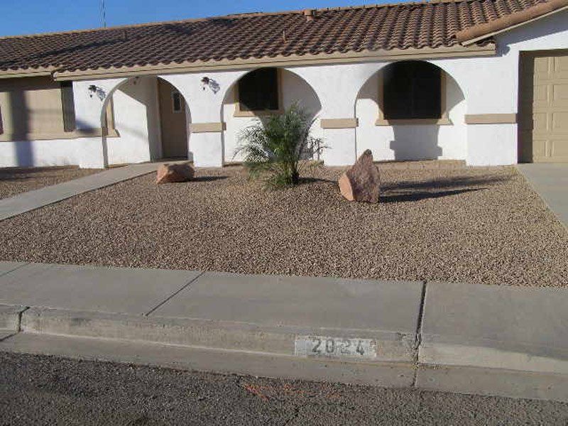 Modern House with Rocks Design — Bullhead City, AZ — Rim Country's Rock N Yard