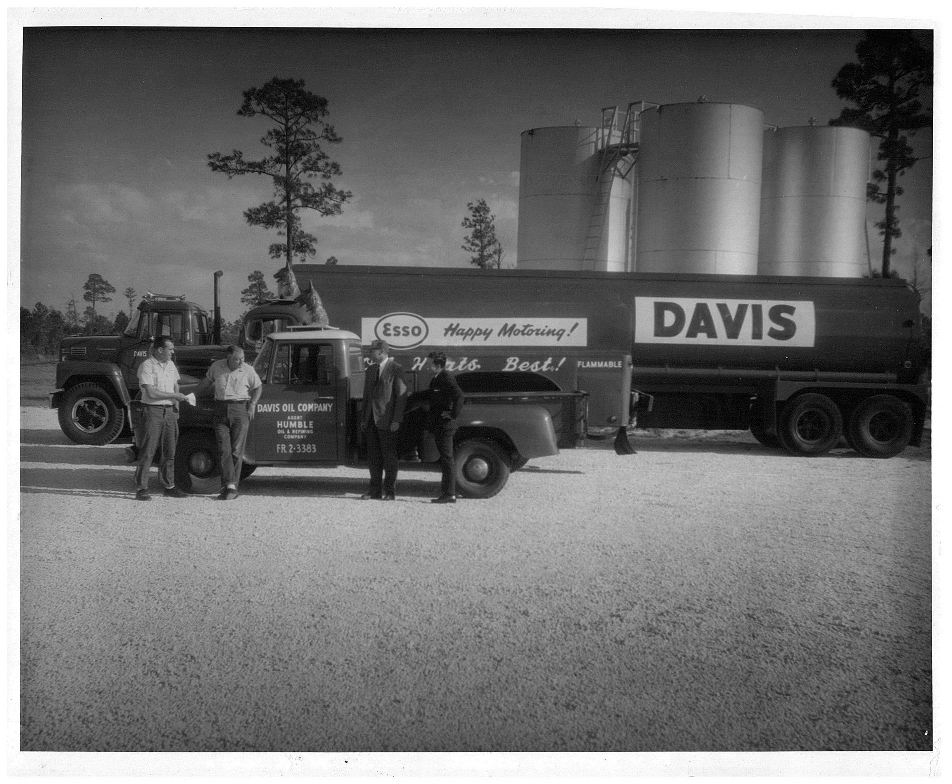 Four Staff Of Davis Gas Company - Gainesville, FL - Davis Gas Company Inc.