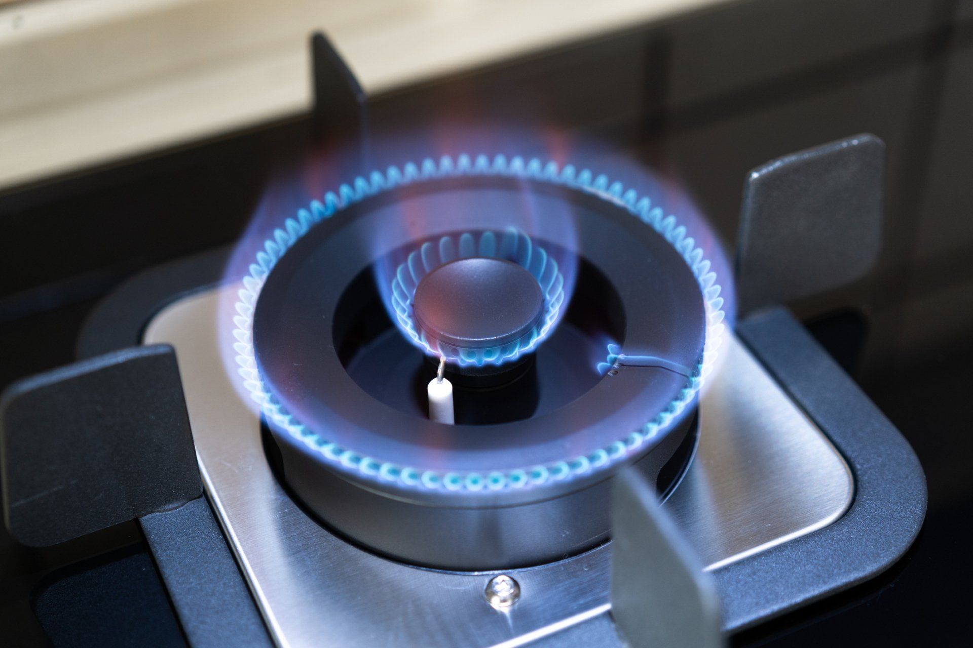Blue Flames Burning From A Gas Stove - Gainesville, FL - Davis Gas Company Inc.