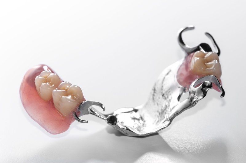 Acrylic prosthetic dentures