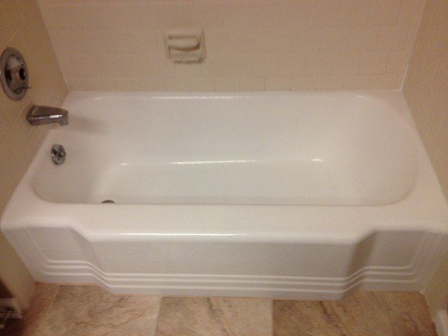resurfacing  tub, wooh no more 70s pink