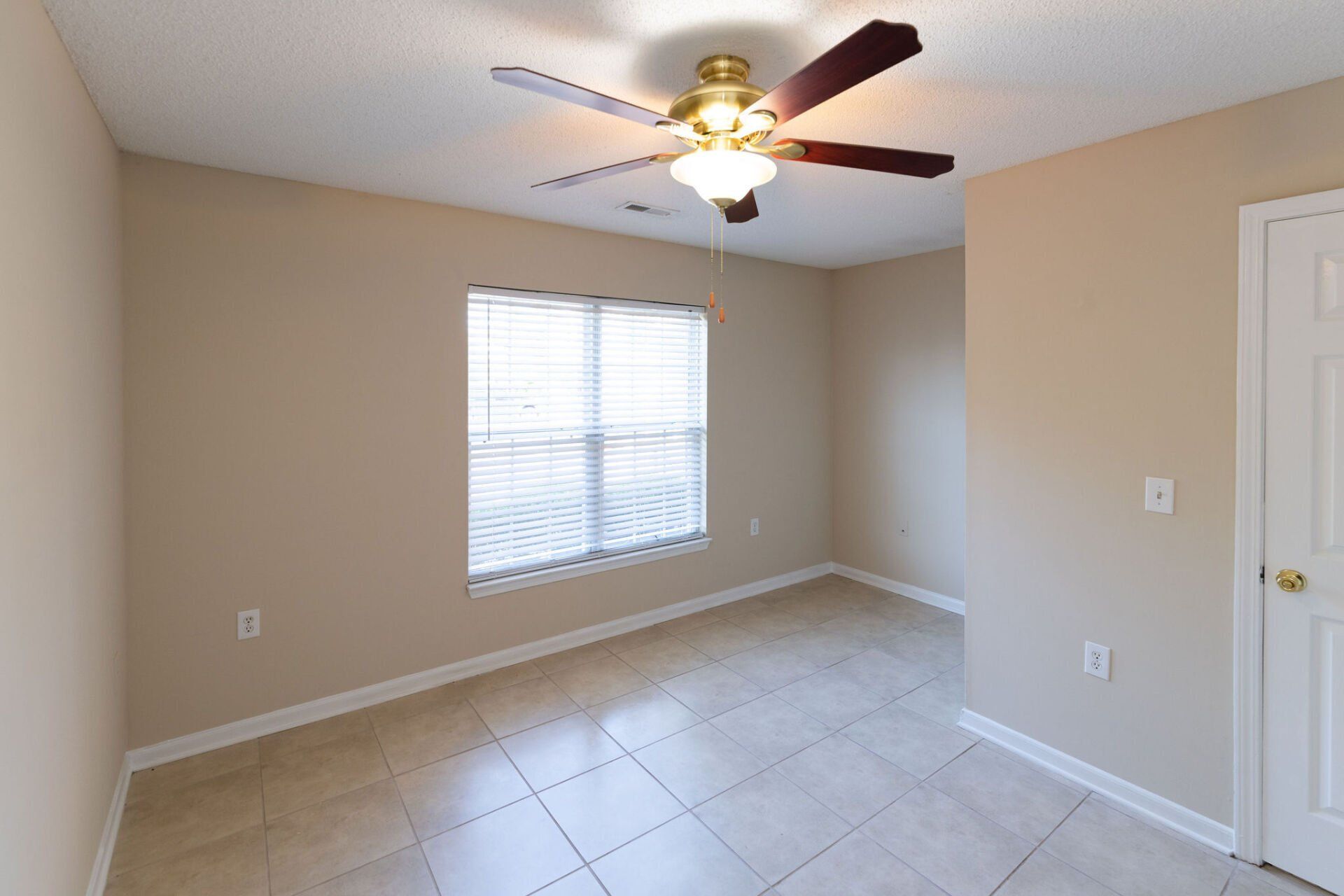 Window with blinds — Vernon, CT — A1 Properties