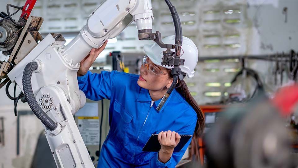 Industrial robot trends in 2024, #1 is refurbished robots