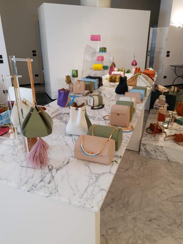 tavolo in marmo per negozi