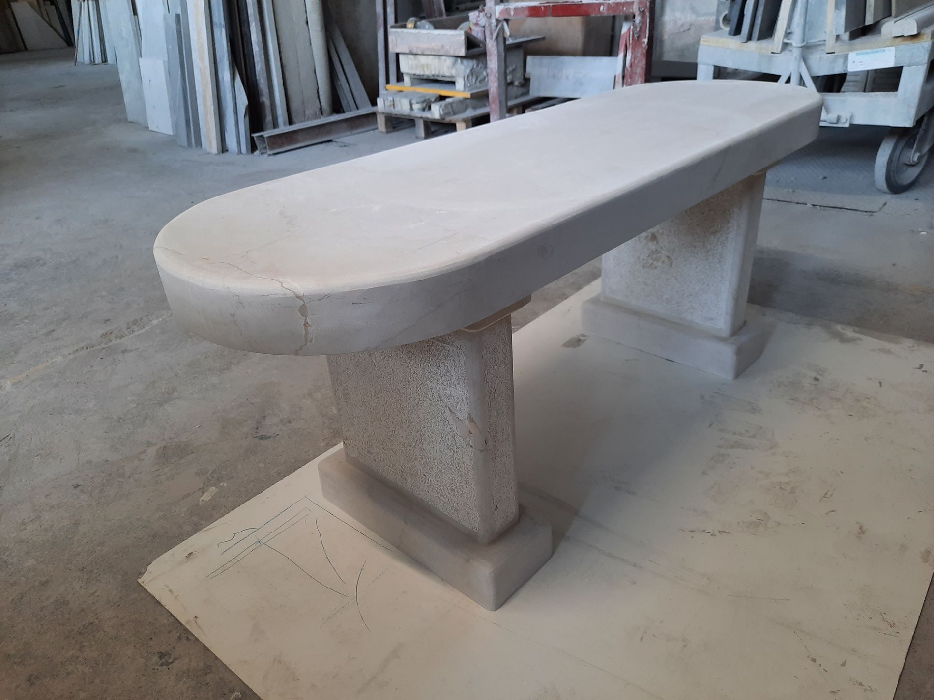 tavolo in marmo ovale