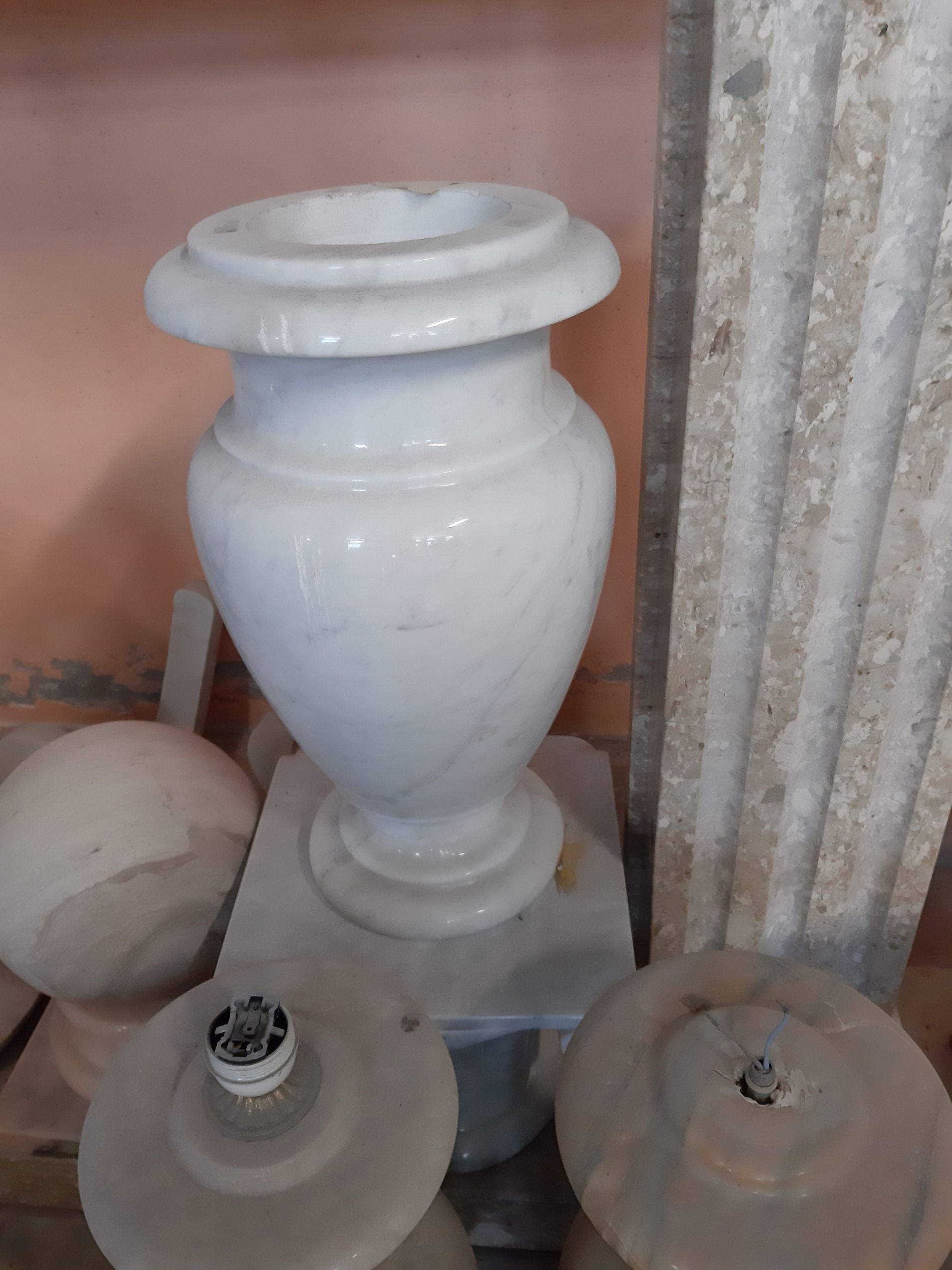 componente in marmo di un tavolo