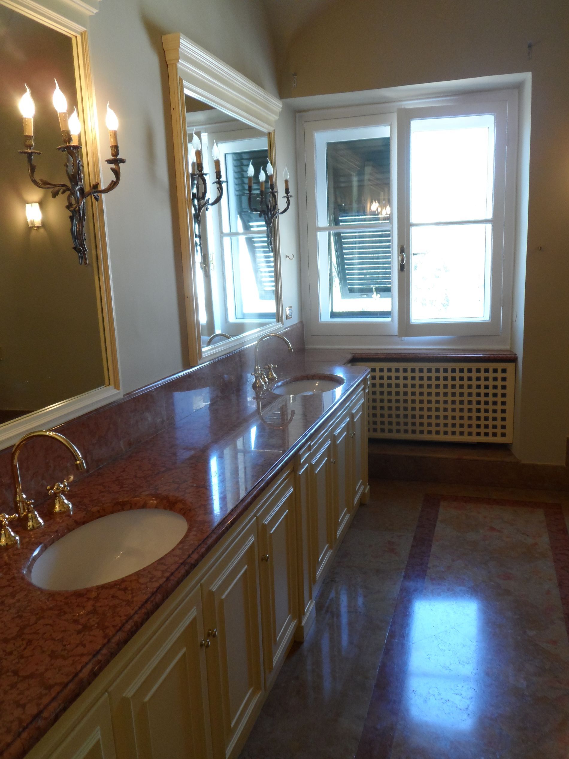 Top bagno rosso Verona