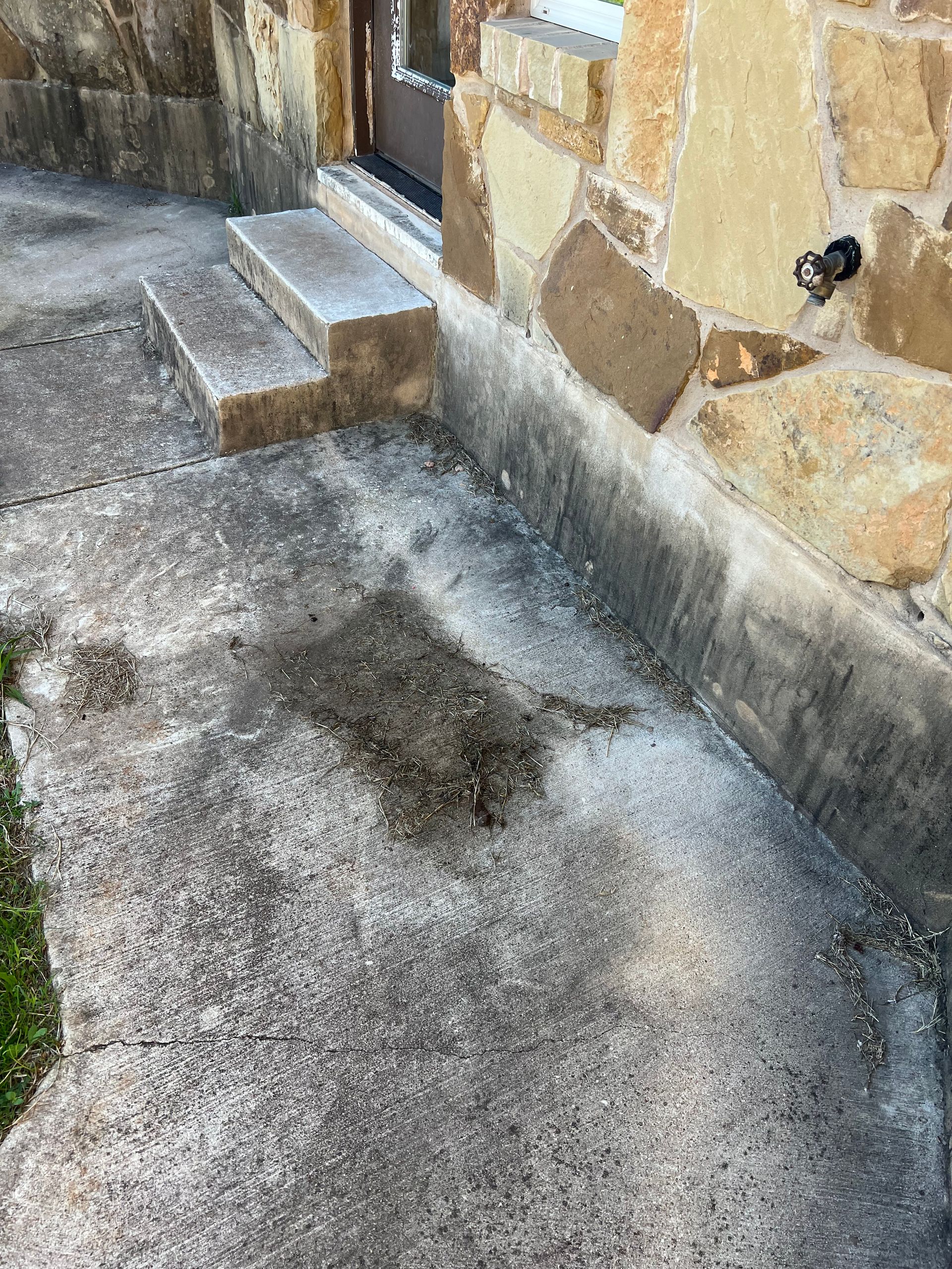 Dirty pack Patio in need of a clean 