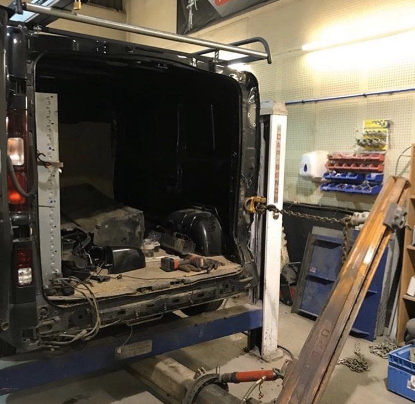 Jig facilities for heavy accident damage