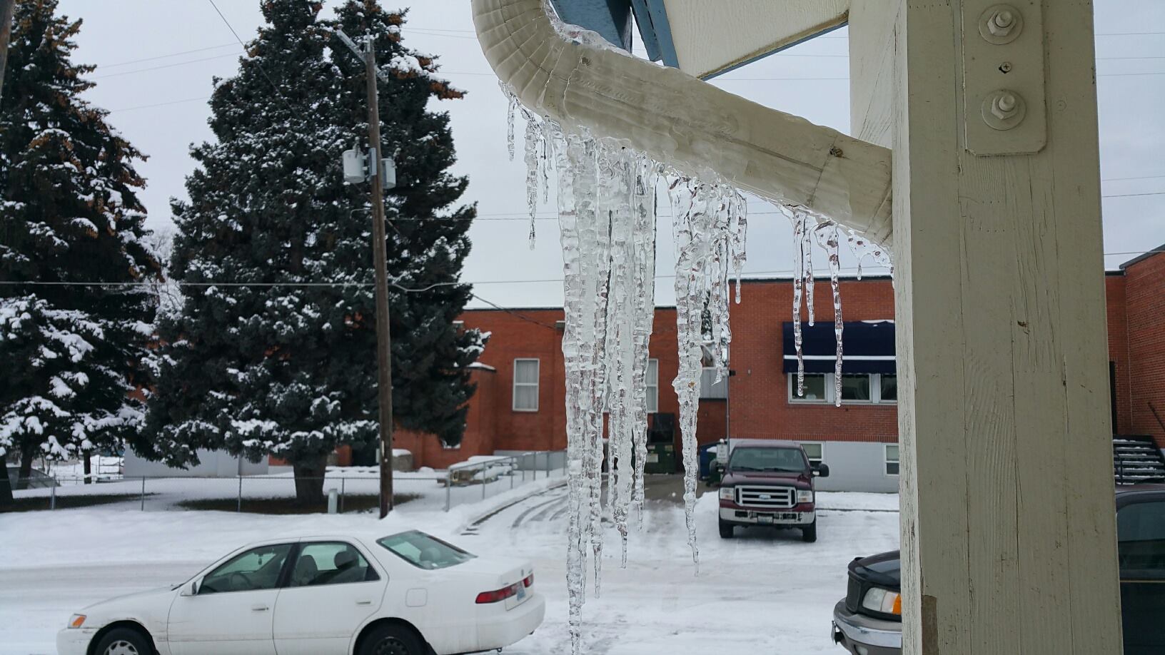 Spokane Gutter Heat Cable Installation
