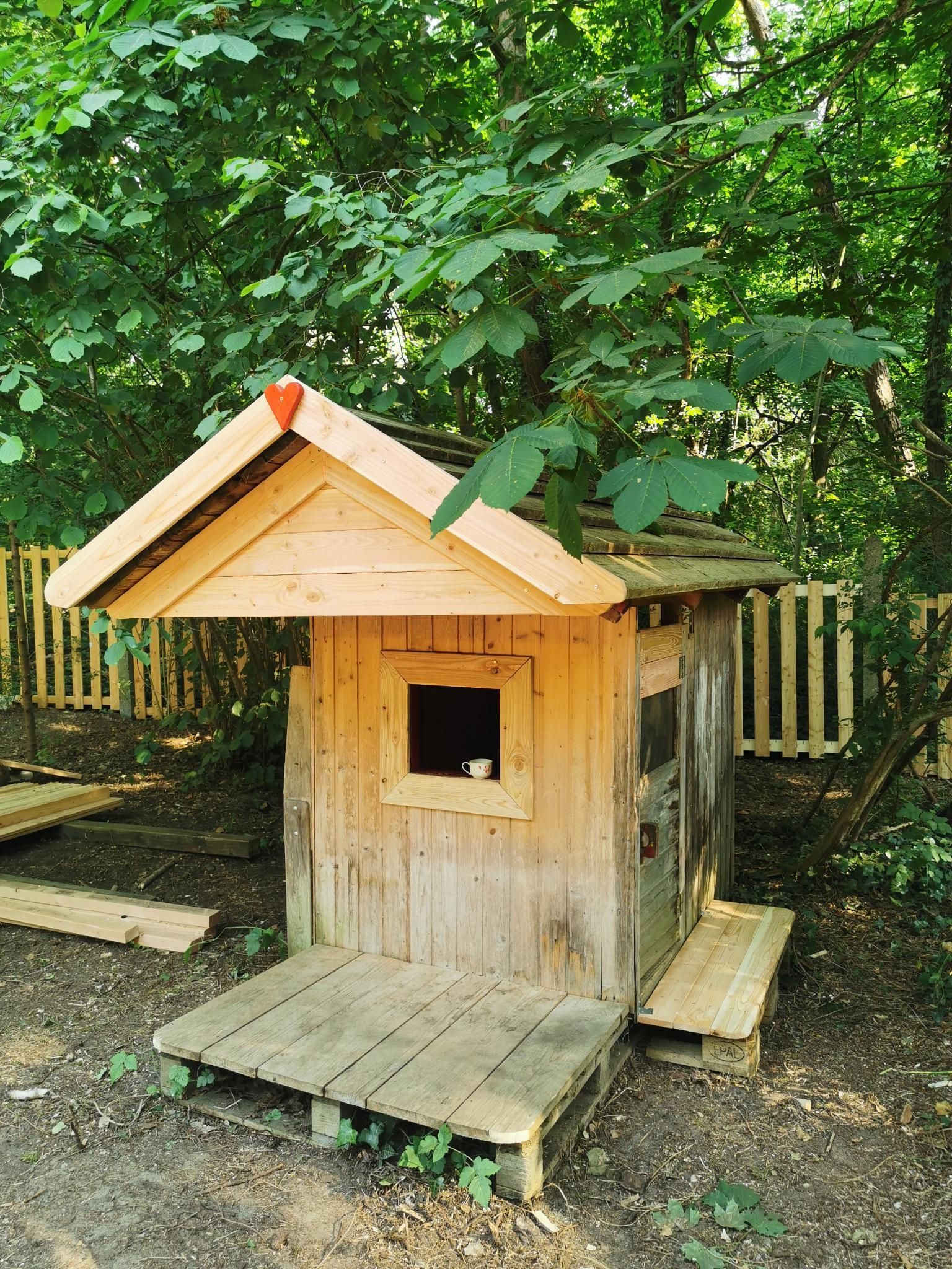 Kinderladen Waldgarten Spielhaus
