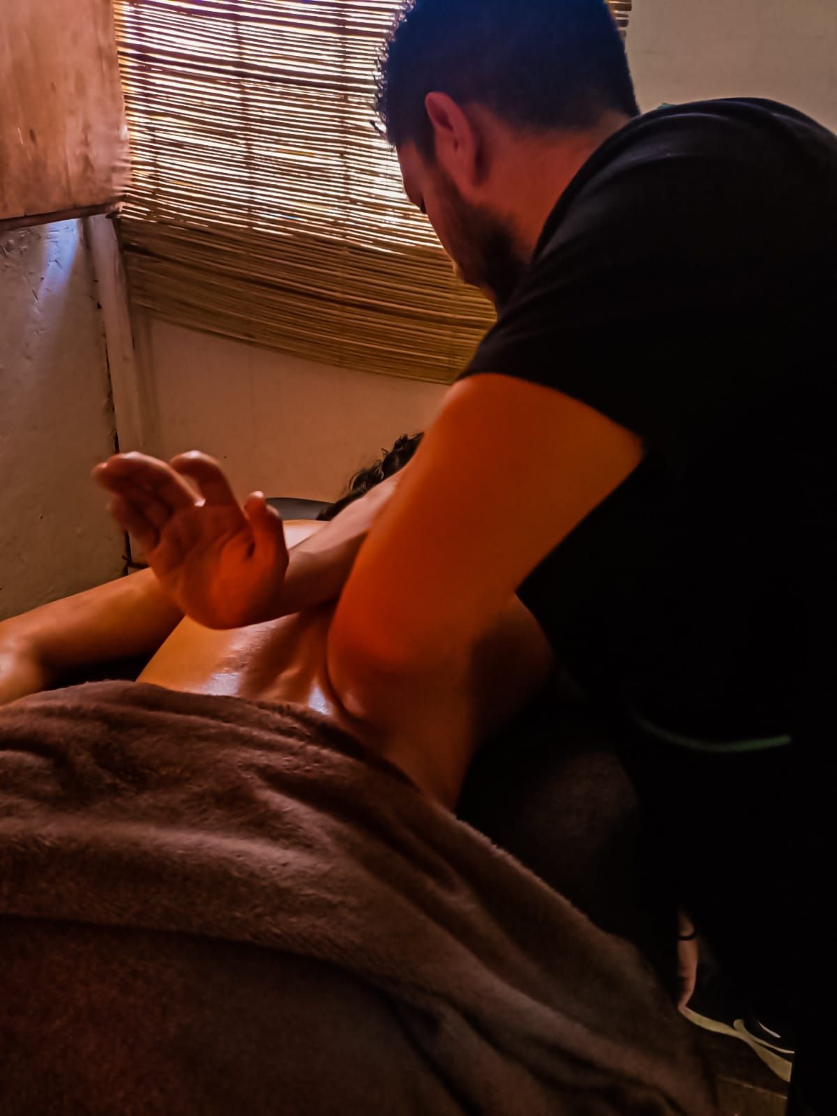 Masaje_descontracturante