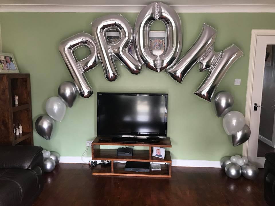 Prom balloon arch