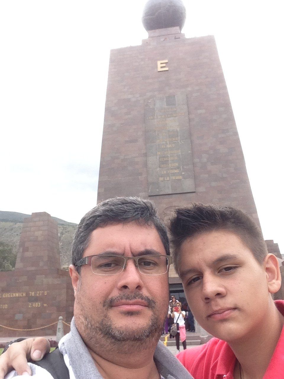 Mauricio Rios Mitad del Mundo