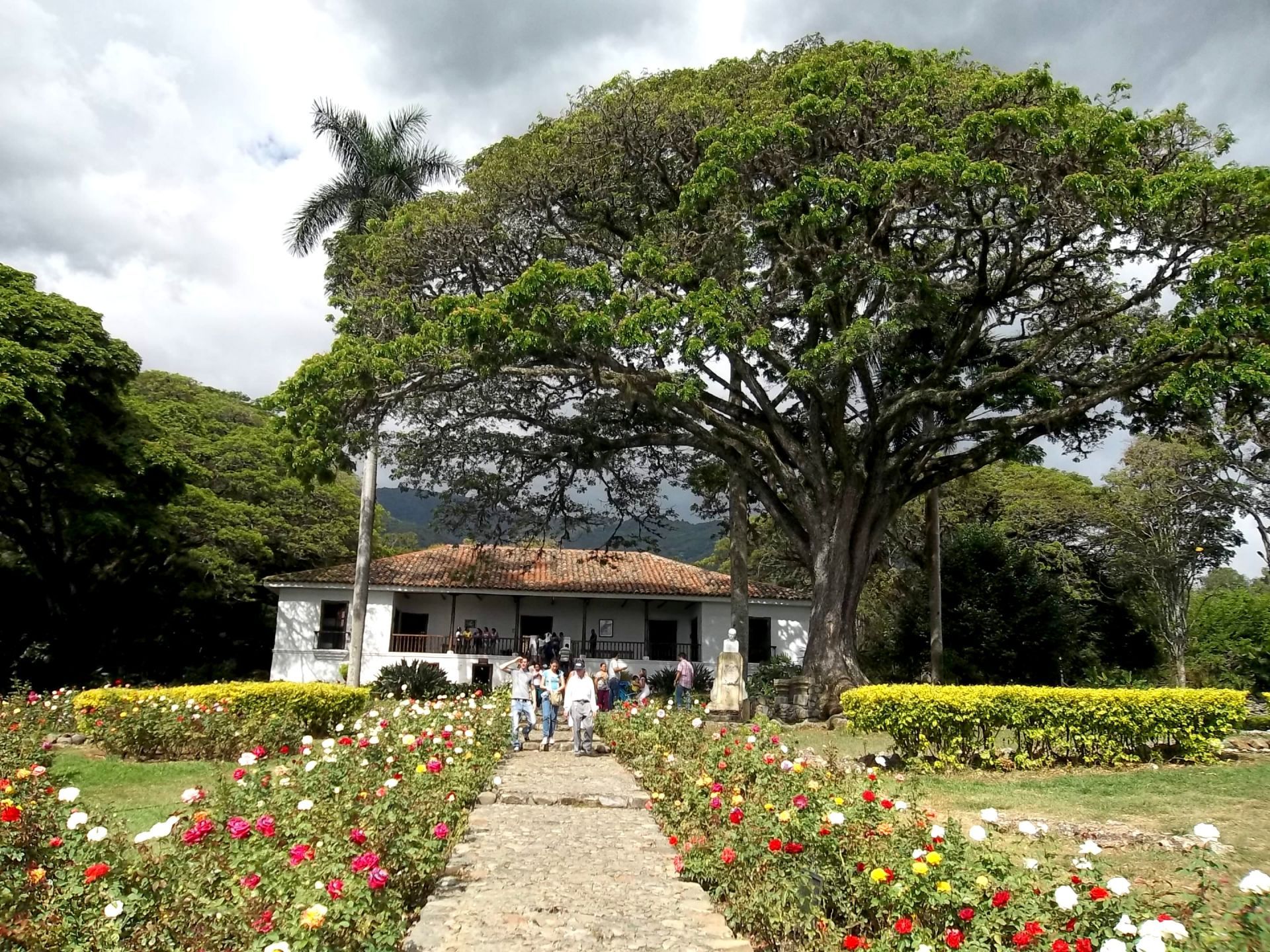 El Cerrito Valle y sus Atracciones