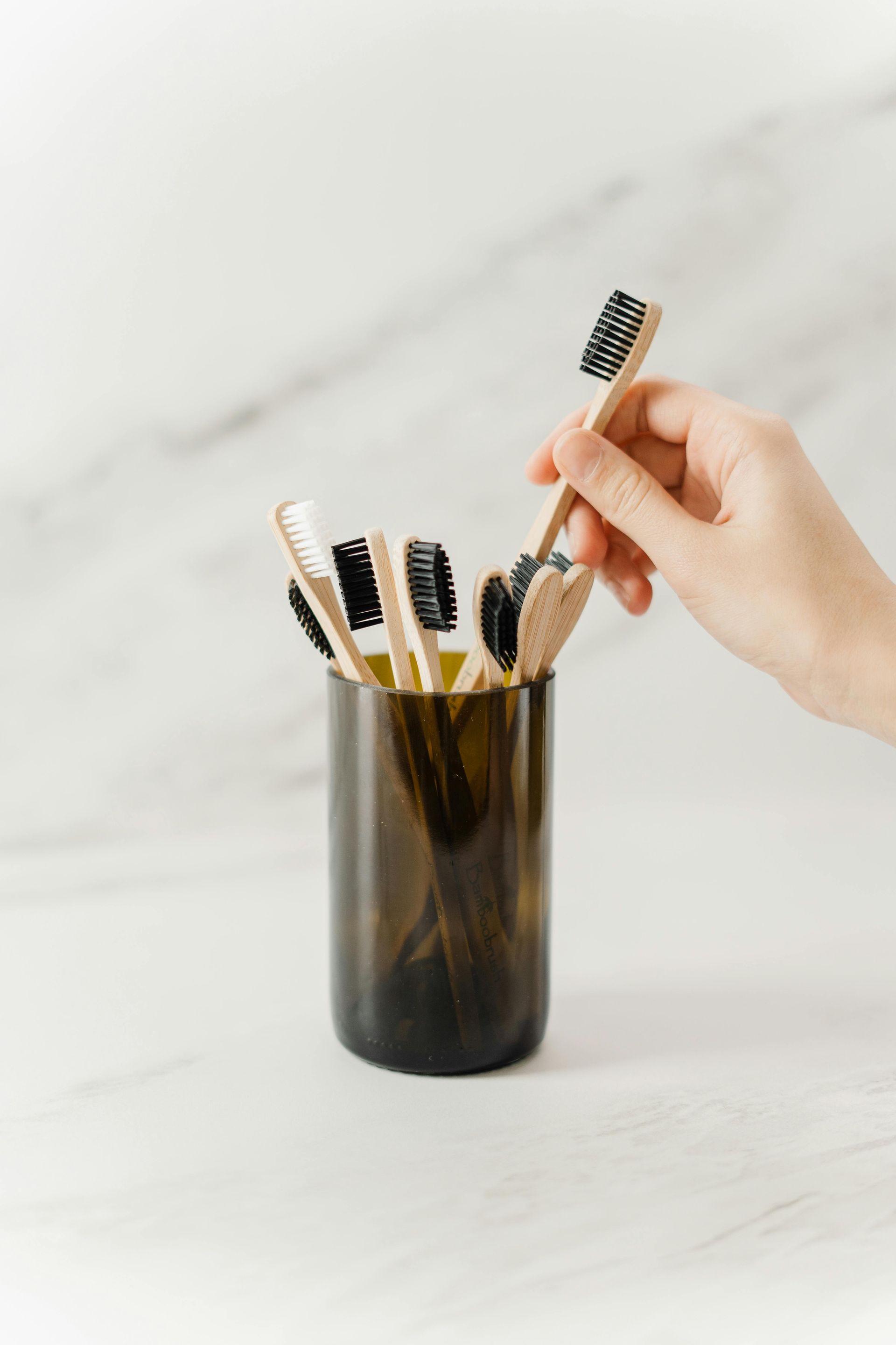 Verschil tussen handtandenborstel en elektrische tandenborstel + tips voor mondverzorging op reis.