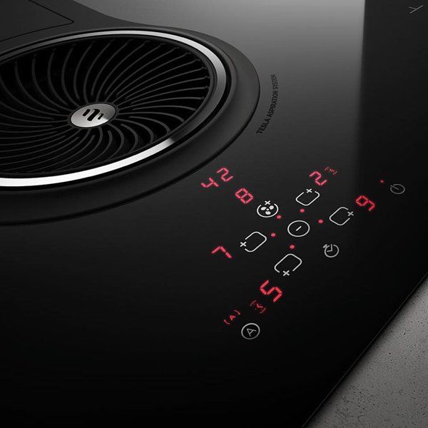 piano cottura con ventola aspirante