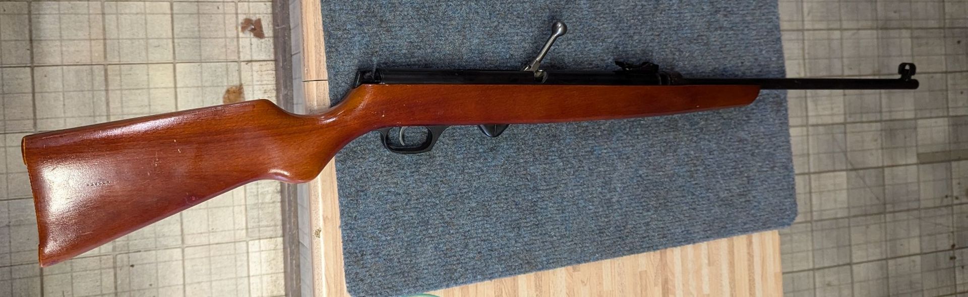 Selbst das alte Haenel 310 Rundkugel-Luftgewehr erstrahlt nach dem Arbeitsdienst in neuem Glanz!