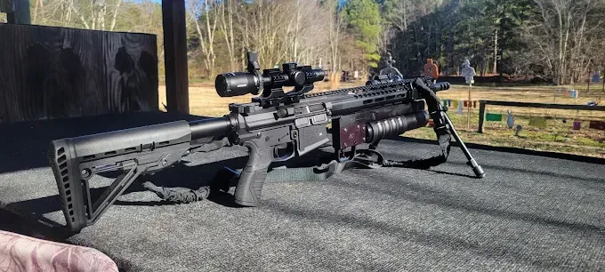 A photo of black gun