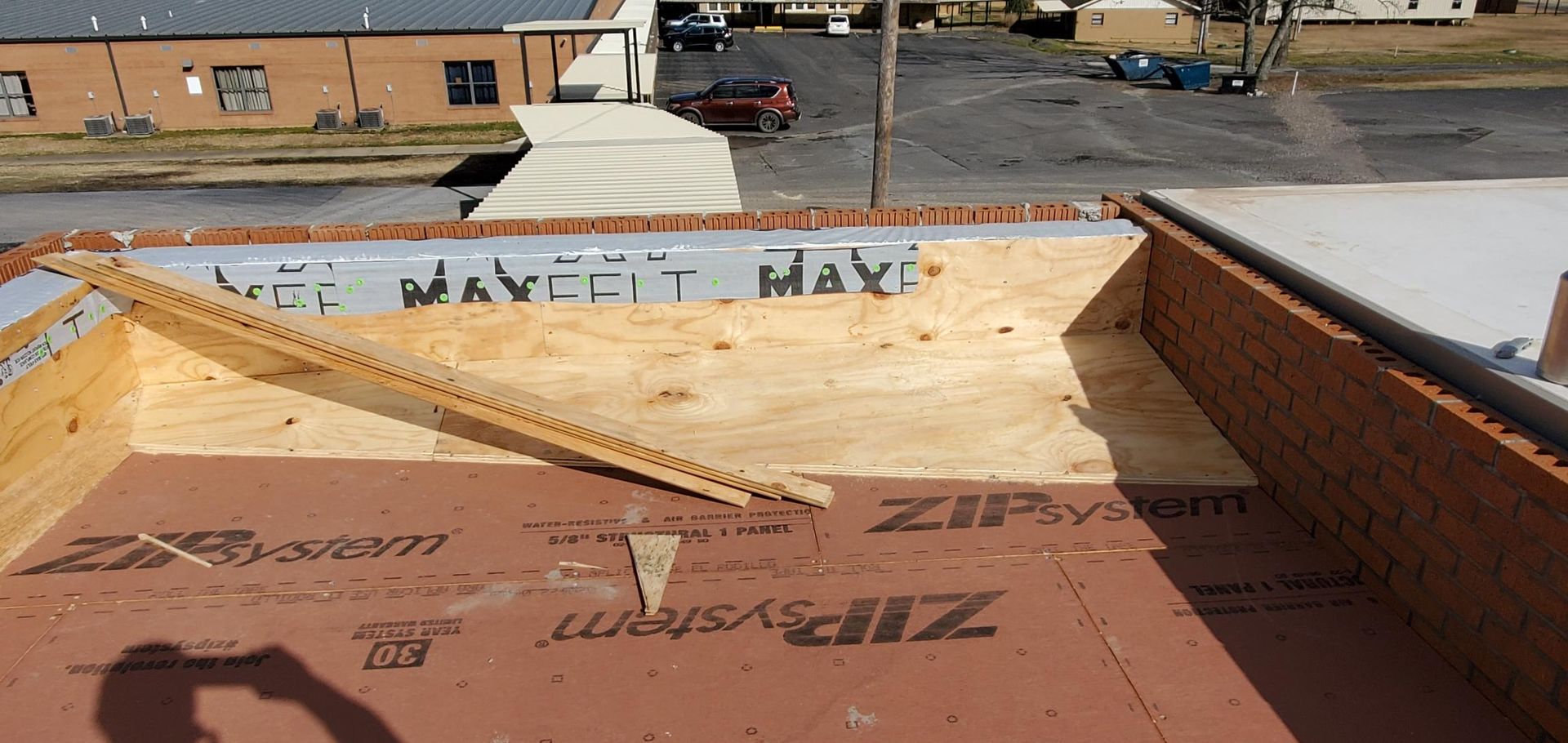 A roof that has the word zip on it